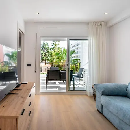 Charming 1-bedroom With Pool In