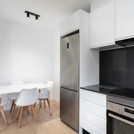 Charming 1-bedroom With Pool In Apartament Lloret de Mar
