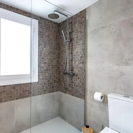 Charming 1-bedroom With Pool In